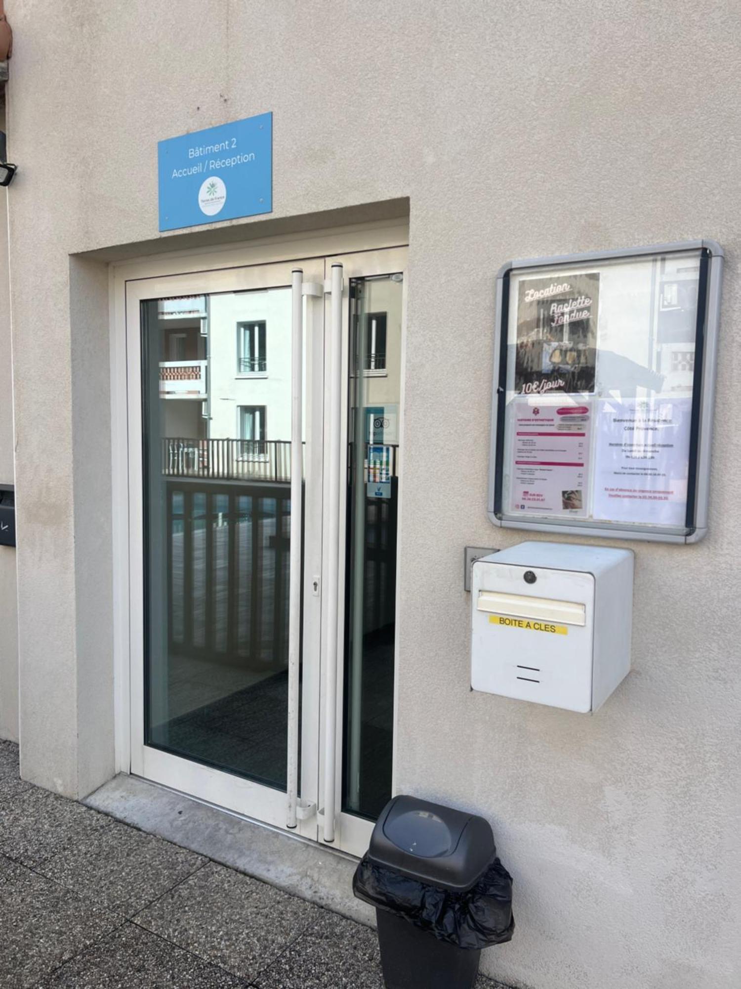 Terres De France - Residence Cote Provence 그뢰오레방 외부 사진